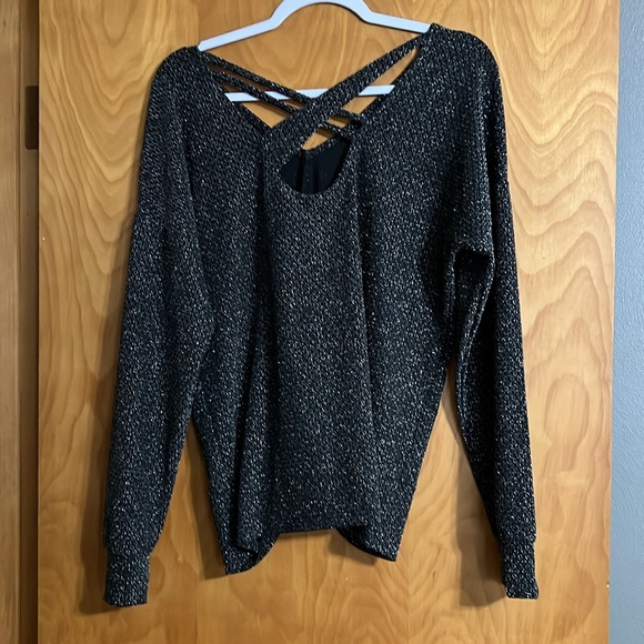 Willow-Root. Sparkle Top size medium nwt - Picture 2 of 2